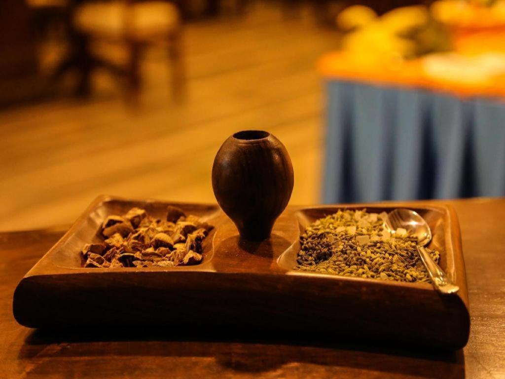 Da Yatra Courtyard Hotel & Resort ポカラ エクステリア 写真