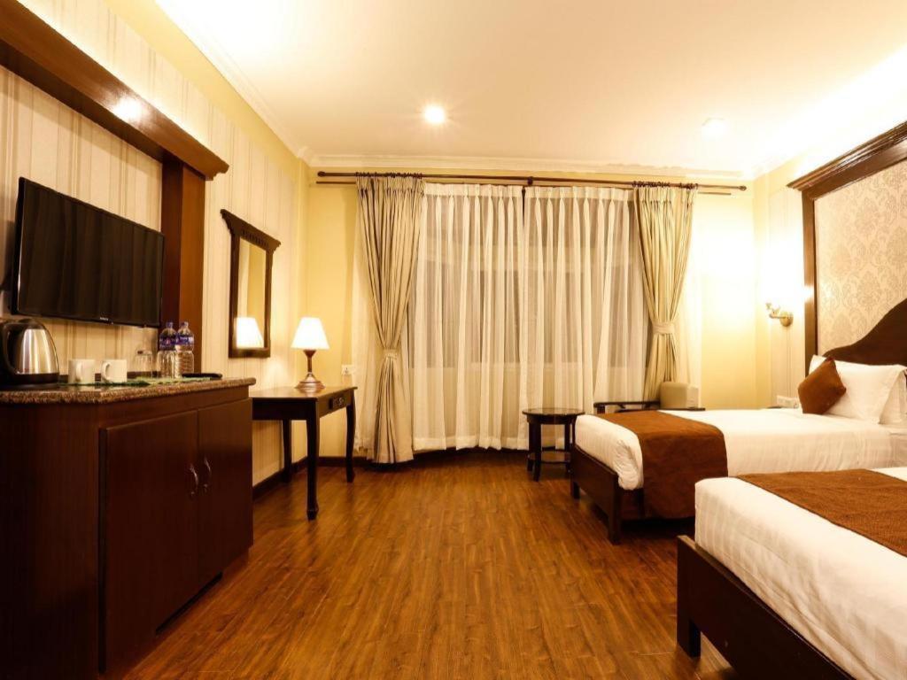 Da Yatra Courtyard Hotel & Resort ポカラ エクステリア 写真