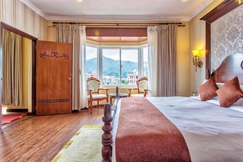 Da Yatra Courtyard Hotel & Resort ポカラ エクステリア 写真