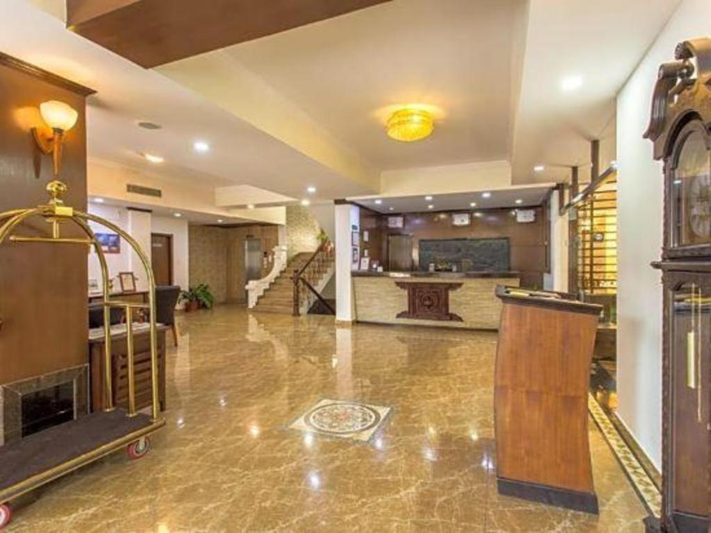 Da Yatra Courtyard Hotel & Resort ポカラ エクステリア 写真