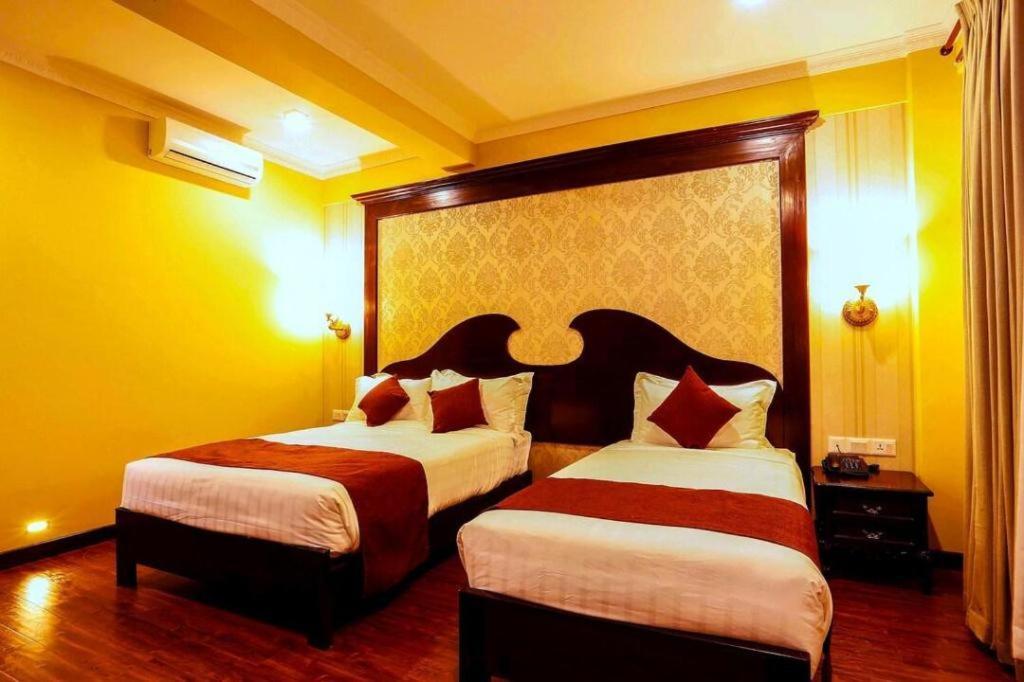 Da Yatra Courtyard Hotel & Resort ポカラ エクステリア 写真