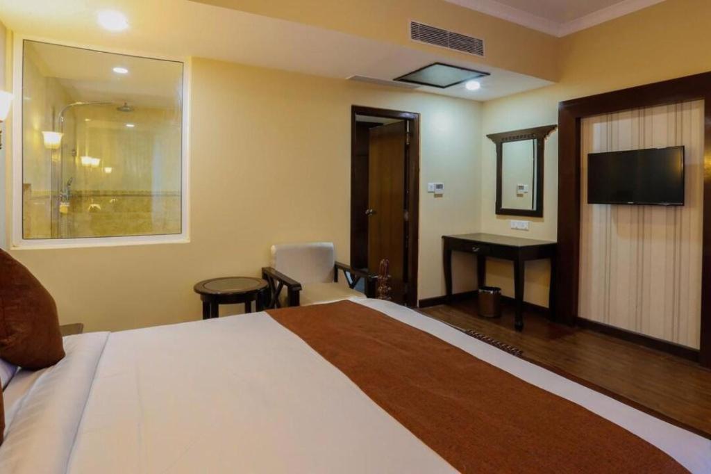 Da Yatra Courtyard Hotel & Resort ポカラ エクステリア 写真