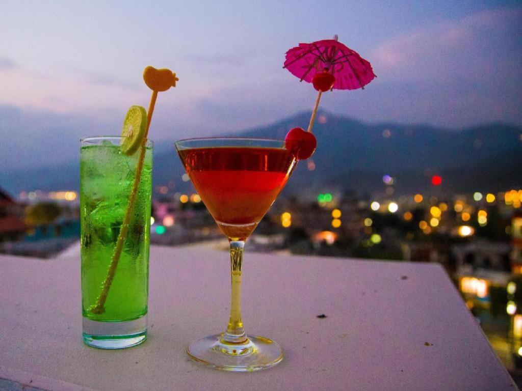 Da Yatra Courtyard Hotel & Resort ポカラ エクステリア 写真